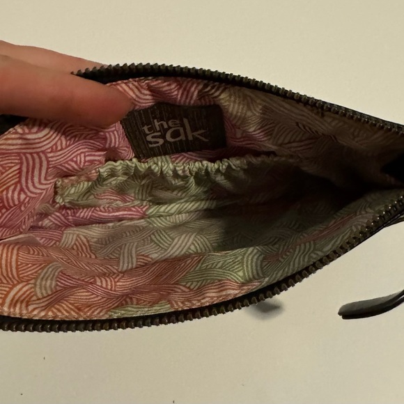 THE SAK black leather wristlet - Picture 4 of 7